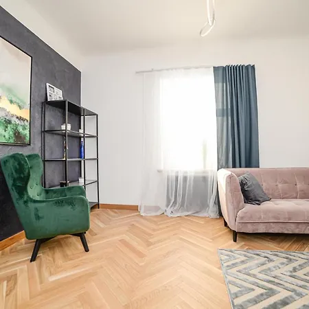 S22 Apartment *
