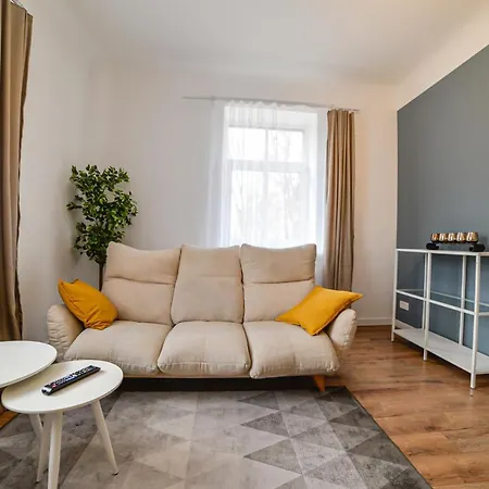 S22 Apartment *