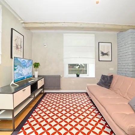 Apartment S22 *