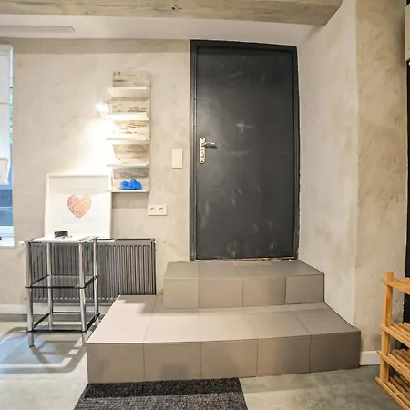 Apartment S22 *