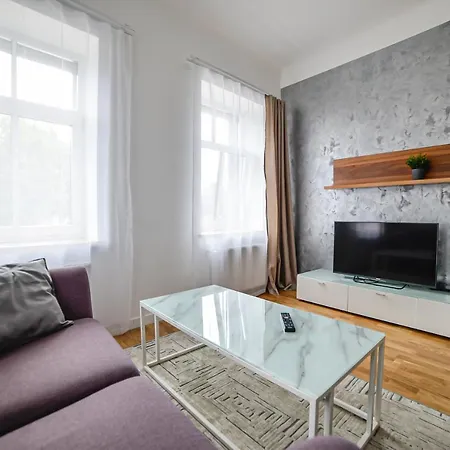 S22 Apartment *